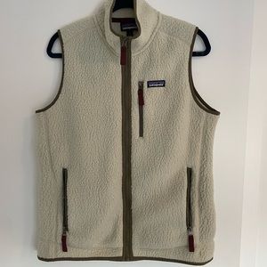 Patagonia Retro Sherpa Vest. Size L. White/Cream color